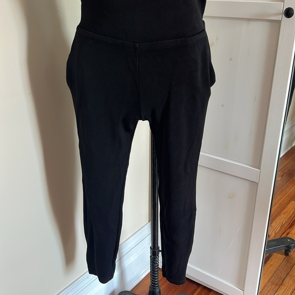 Theory Sorgia Scoop Neck Black Jumpsuit with Modern Minimalist Design Size Small - Picture 6 of 12